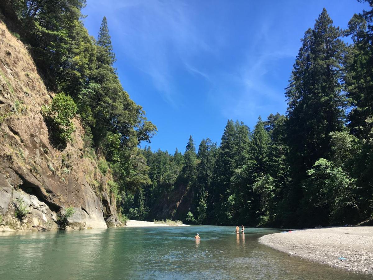 Hotel Glamping In The Redwoods With A Hot Tub! Garberville Zewnętrze zdjęcie